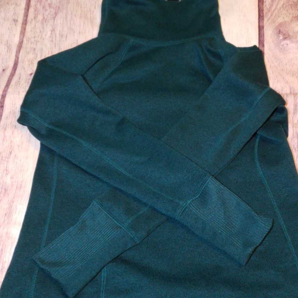 *sold tek gear sweater